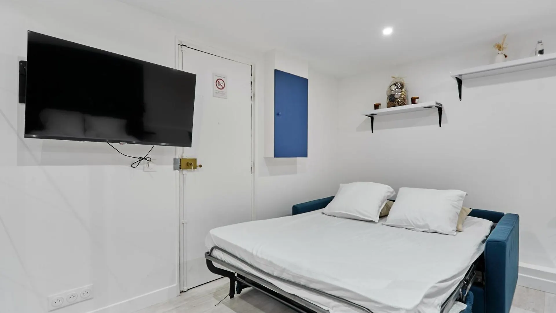 Apartment Rent A - Caire, Montorgueil Paris