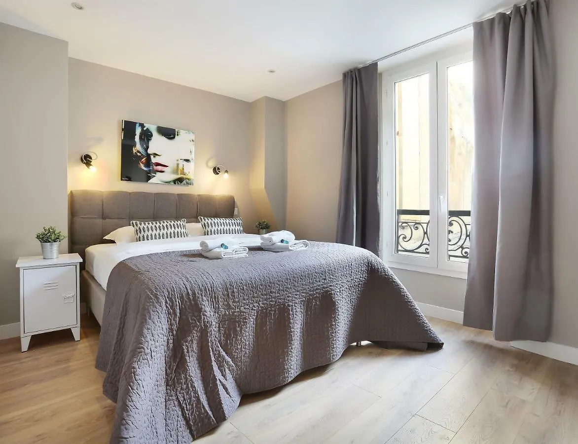 Rent A - Caire, Montorgueil Paříž
